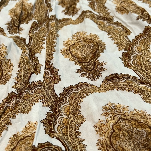 H&M High Waisted Shorts - Picture 3 of 5